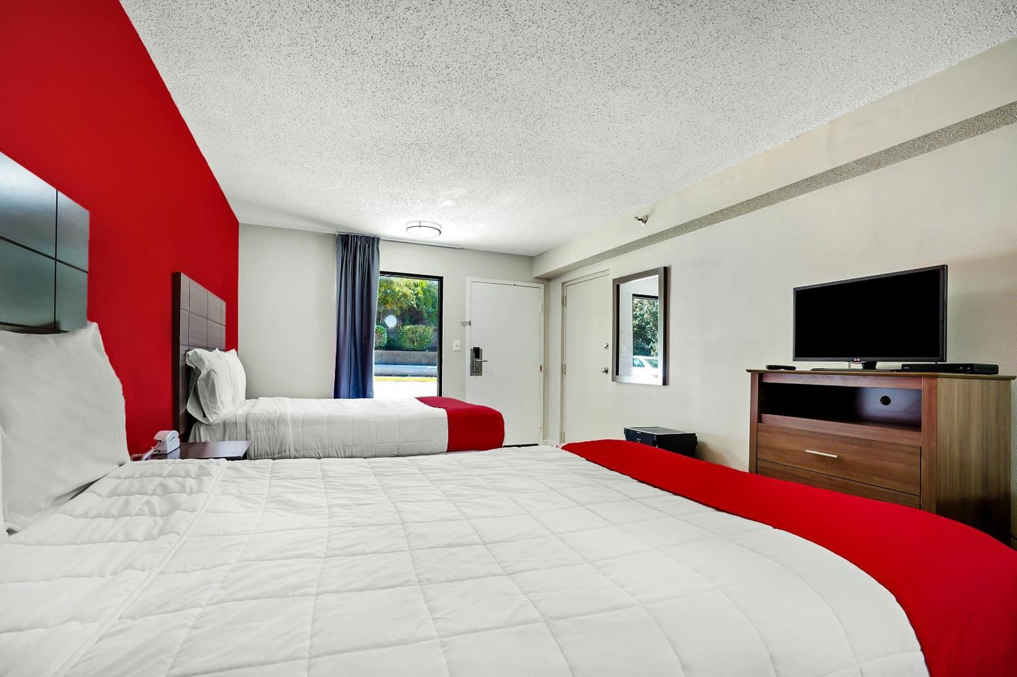 Oyo I-285 The Perimeter Hotel 2*